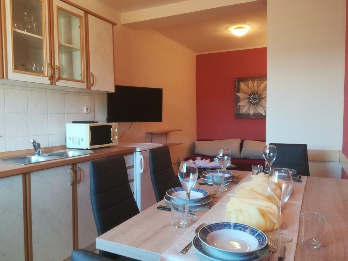 שיבניק Apartment Antonela מראה חיצוני תמונה