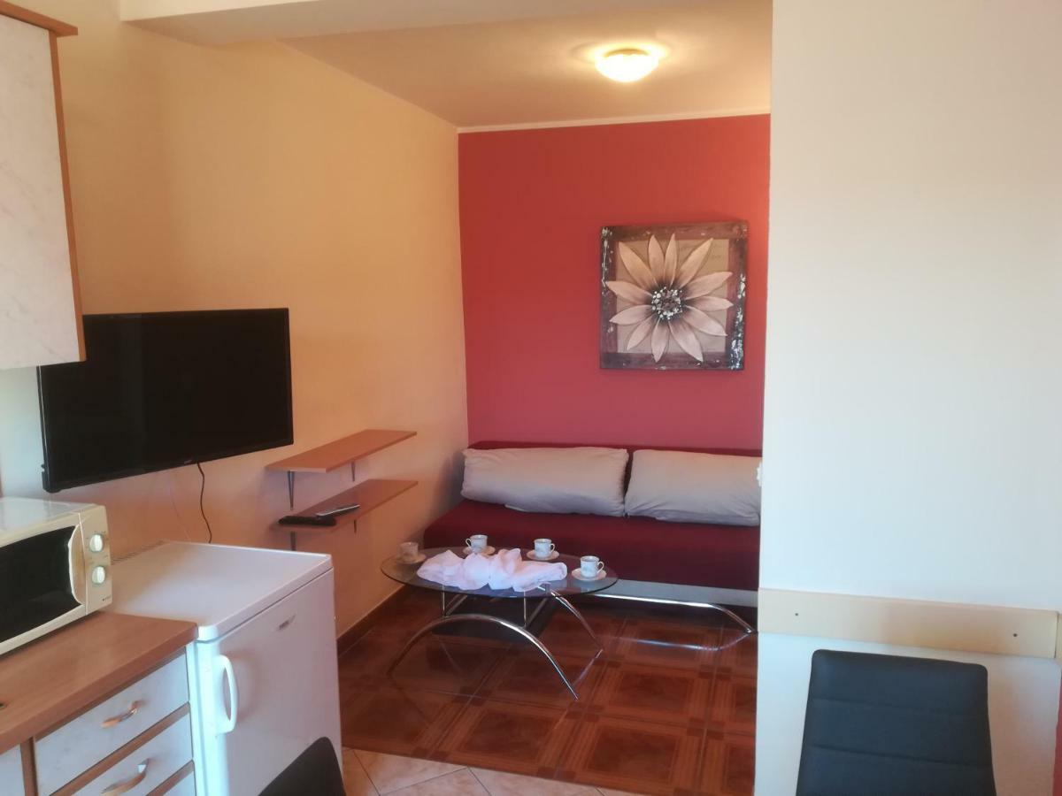 שיבניק Apartment Antonela מראה חיצוני תמונה