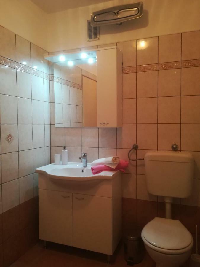 שיבניק Apartment Antonela מראה חיצוני תמונה