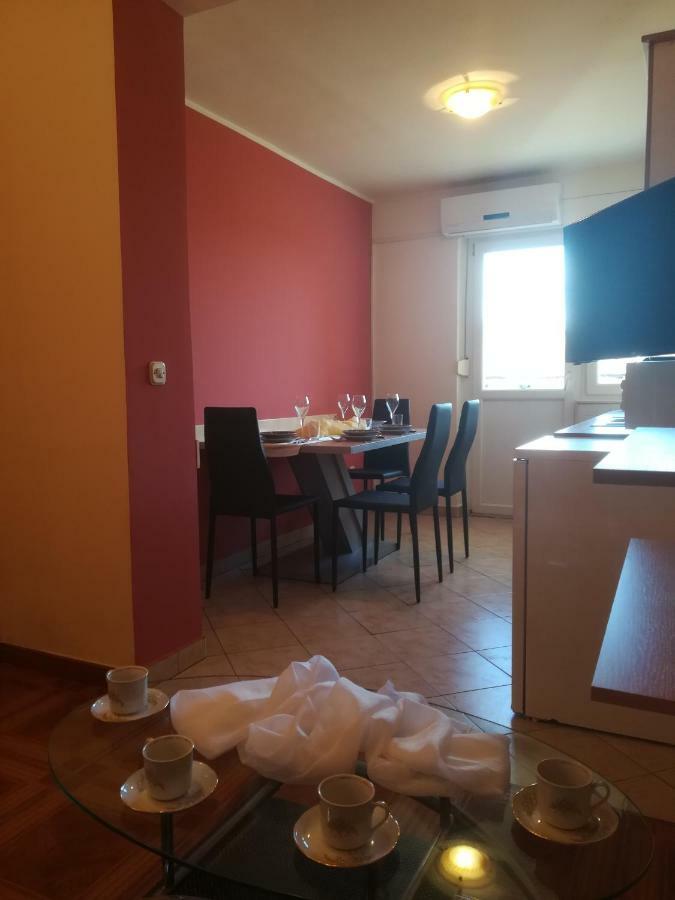 שיבניק Apartment Antonela מראה חיצוני תמונה